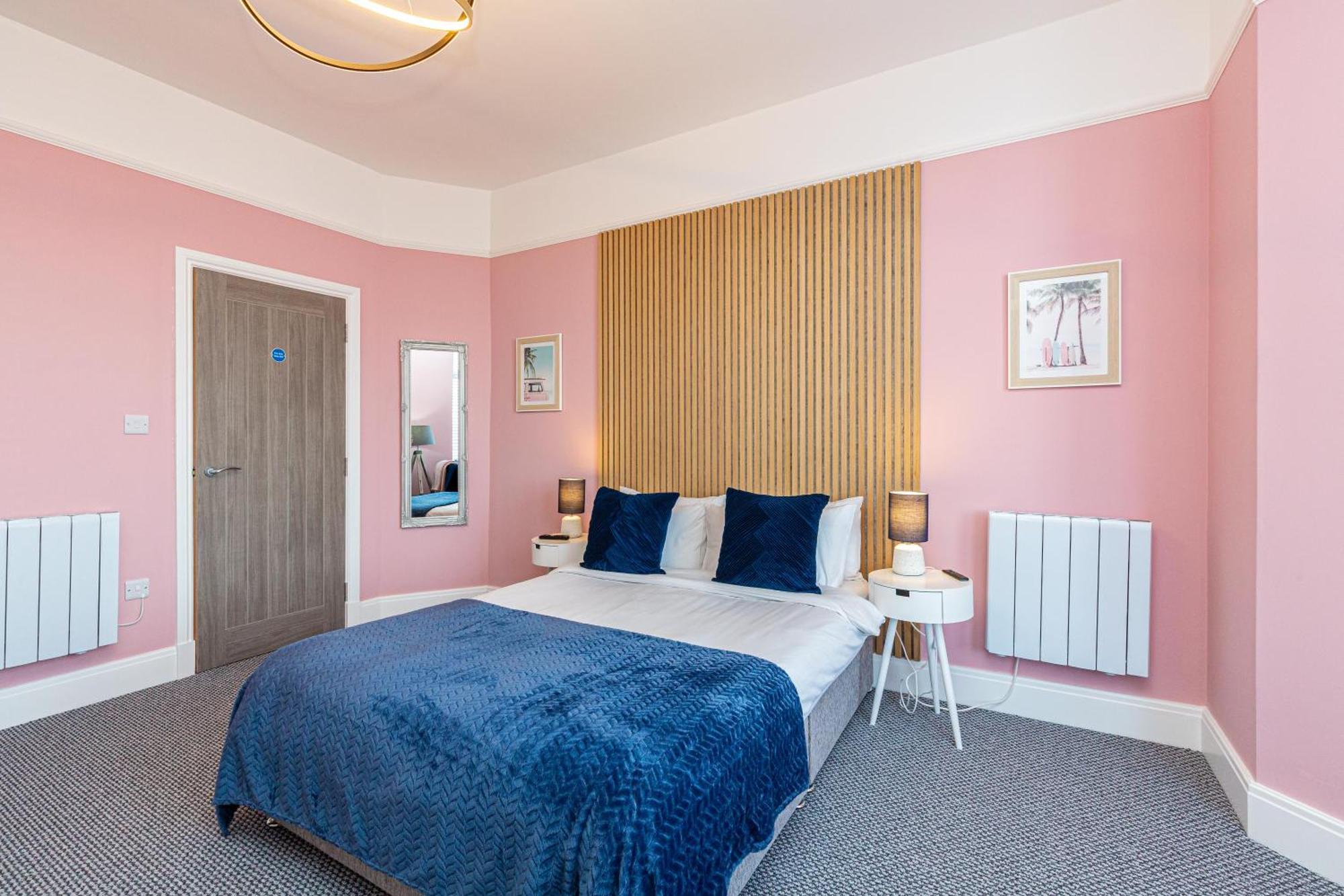 Beachfront Apartment 3 Bedrooms Sleeps 7 - Gateway To The Lake District - Newly Refurbished Morecambe Eksteriør billede