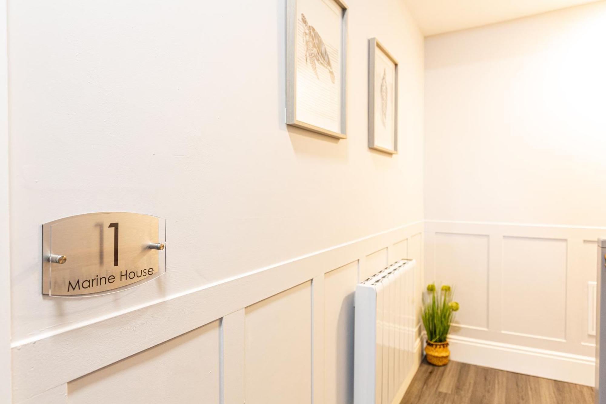 Beachfront Apartment 3 Bedrooms Sleeps 7 - Gateway To The Lake District - Newly Refurbished Morecambe Eksteriør billede